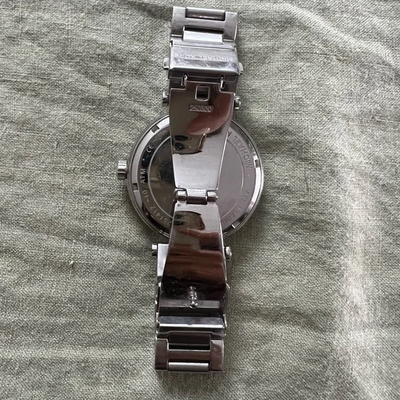 Michael Kors silver watch - Picture 10 of 13